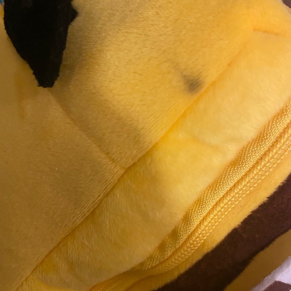 Minecraft Bee Plush Backpack - Picture 3 of 4